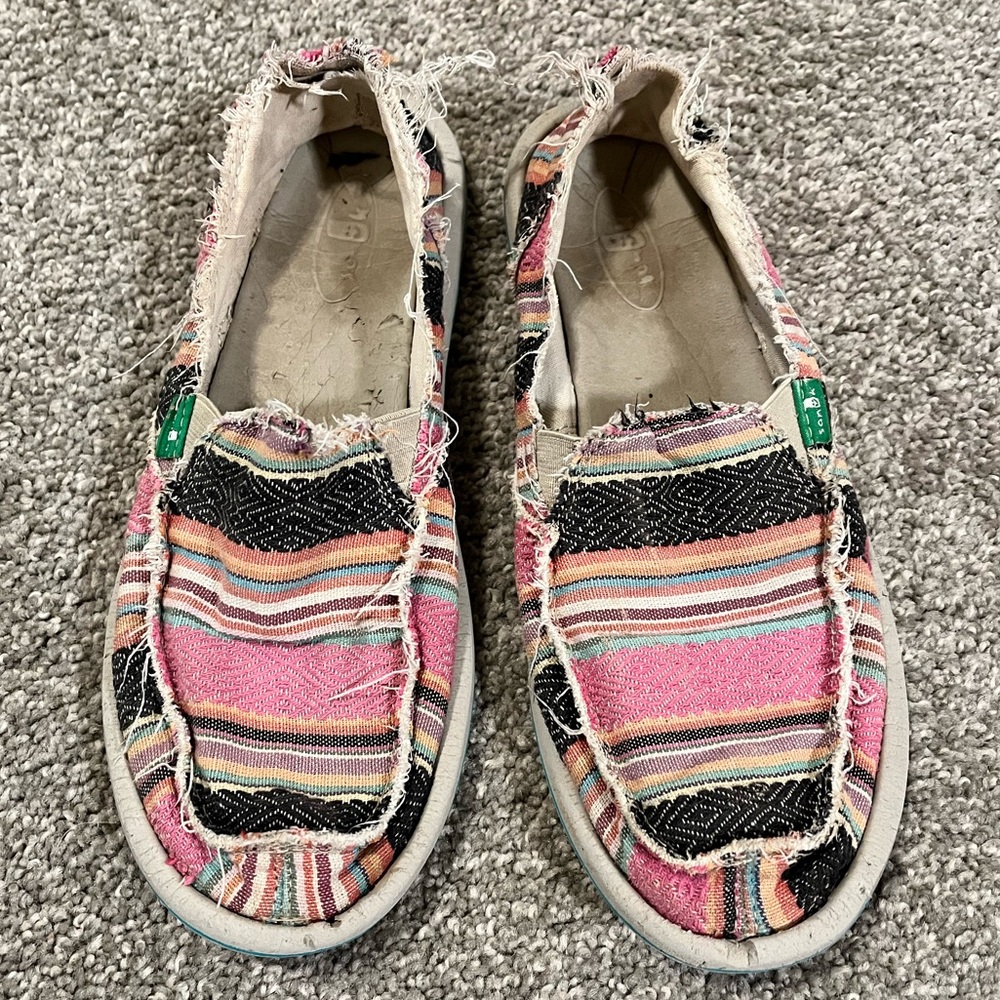 Sanuk womens size 8